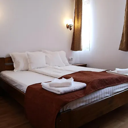 Pensiunea Casa Sighisoreana 게스트하우스 3*